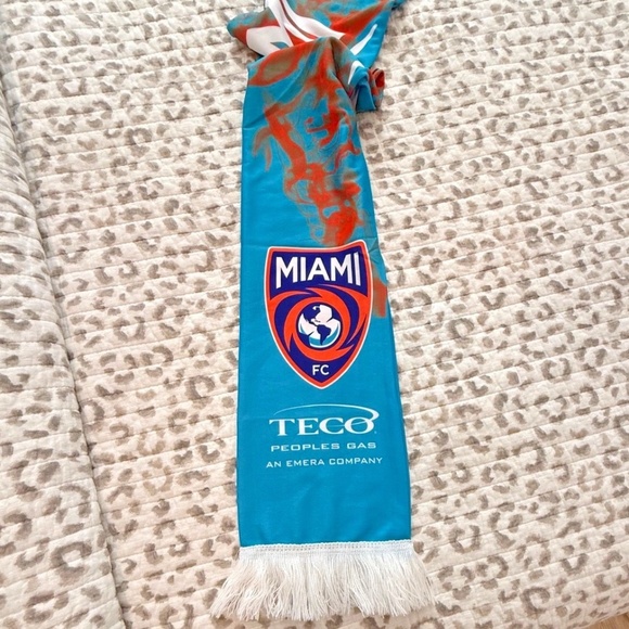 Miami FC Futbol Club/TECO Gas Fan Scarf; Soccer; Aqua and Orange; 60" x 7" - Picture 4 of 7